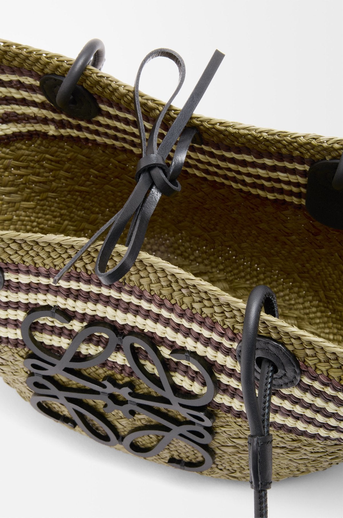 Small Anagram Basket in iraca palm and calfskin